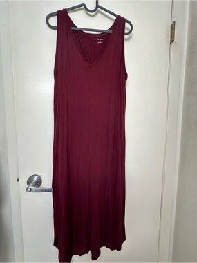 Daily Ritual Sleeveless V-Neck Maxi Dress in Burgundy